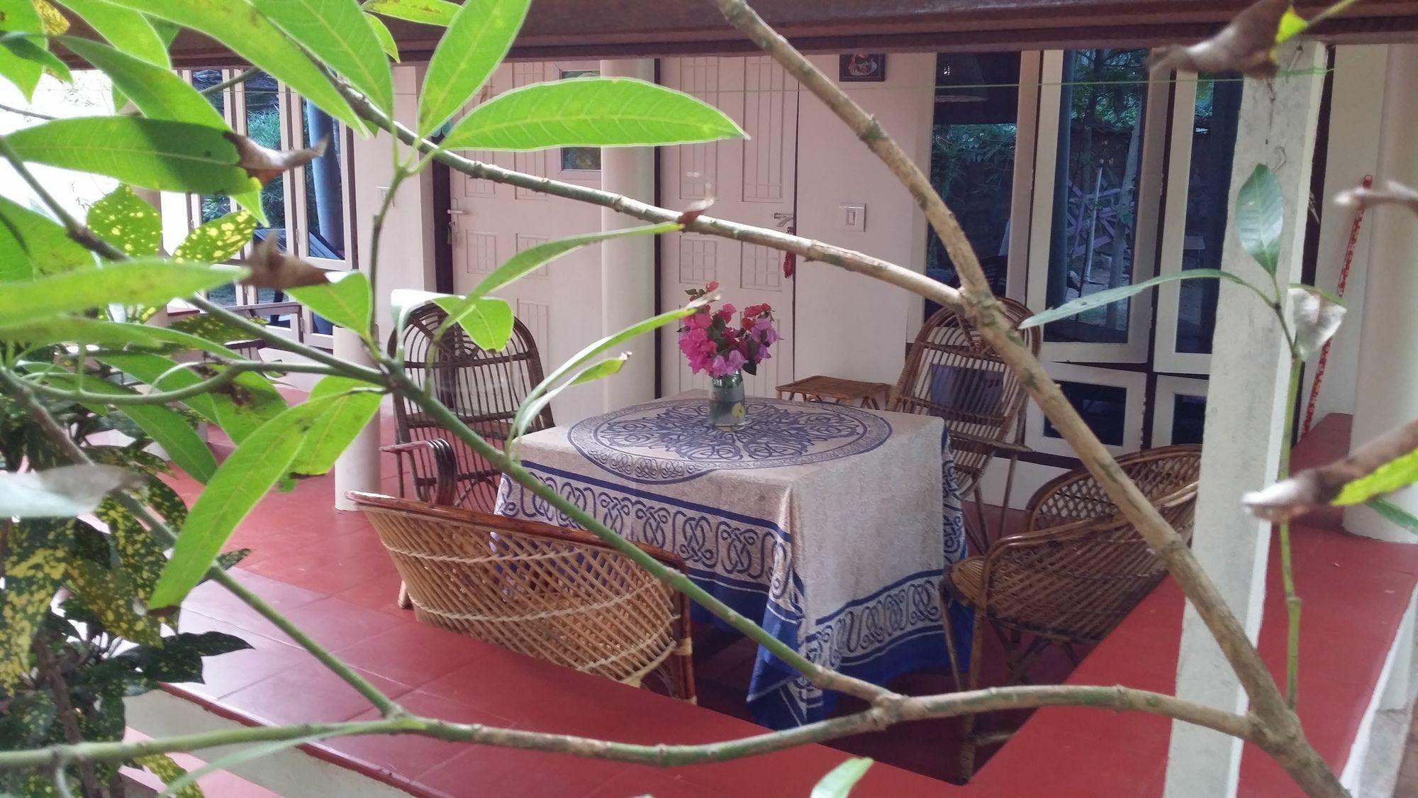 瓦尔卡拉 白玉兰宾馆酒店 外观 照片